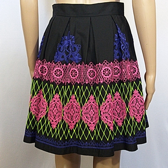 P.A.R.O.S.H Black Embroidered Stunning Sk - Picture 8 of 8